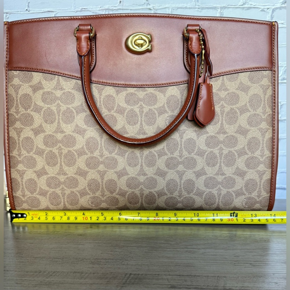 Coach Brooke Carryall crossbody Bag signature Tan/Gold hardware compartments - Picture 12 of 16